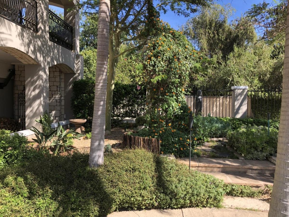 African Palm Cottage And Guesthouse Durbanville Dış mekan fotoğraf