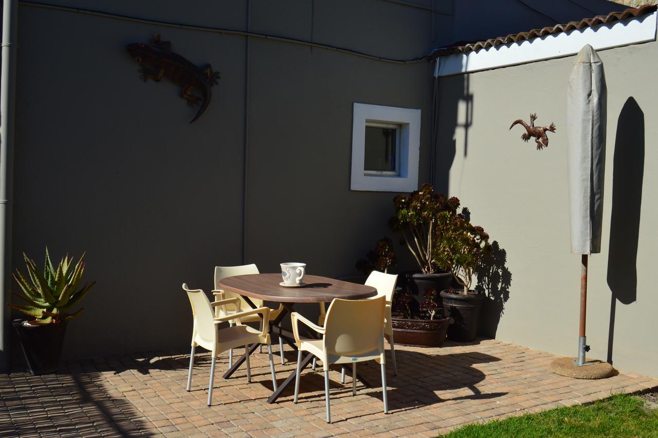 African Palm Cottage And Guesthouse Durbanville Dış mekan fotoğraf