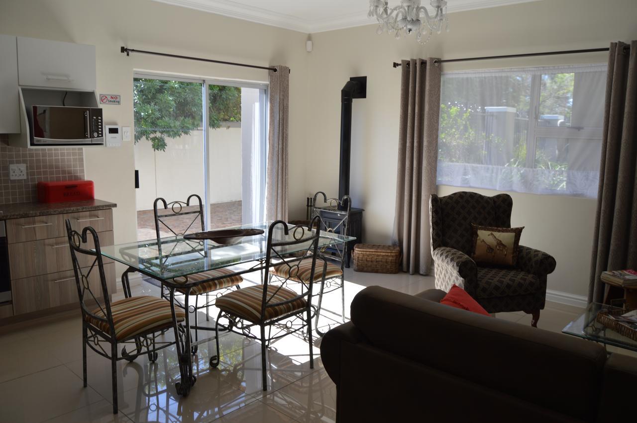African Palm Cottage And Guesthouse Durbanville Dış mekan fotoğraf