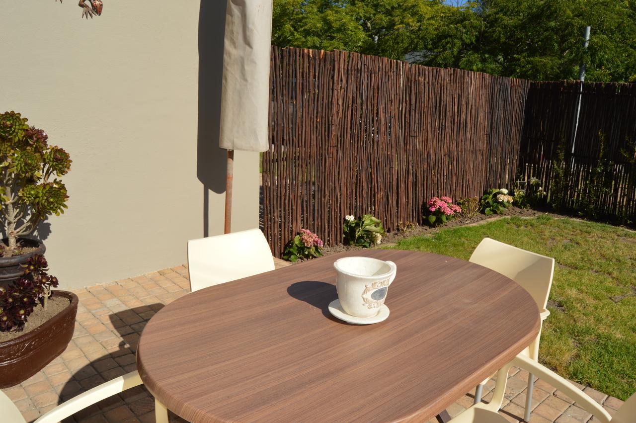 African Palm Cottage And Guesthouse Durbanville Dış mekan fotoğraf