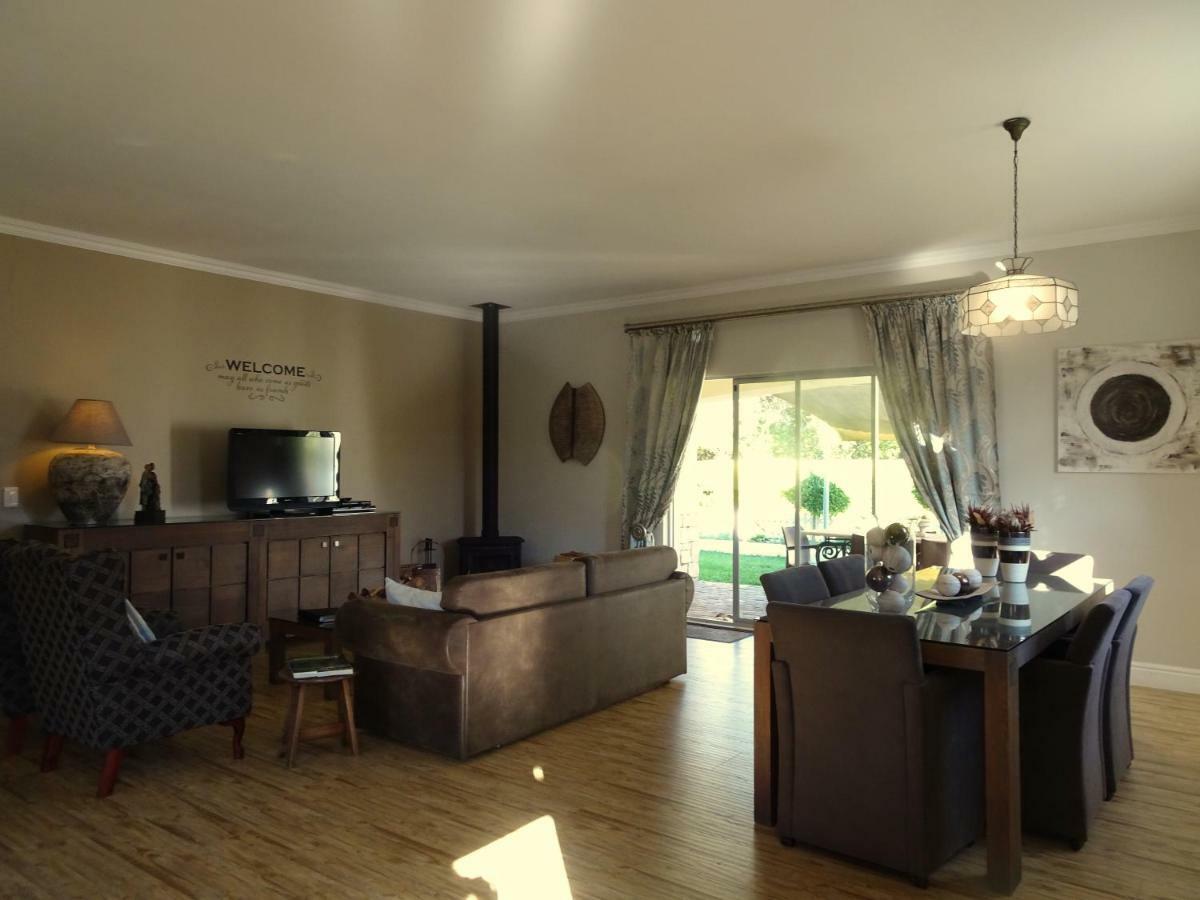 African Palm Cottage And Guesthouse Durbanville Dış mekan fotoğraf